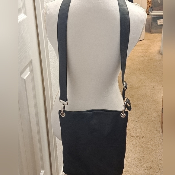 Margot Leather Triple Zipper Crossbody Bag 10"×12.5" - Picture 5 of 10